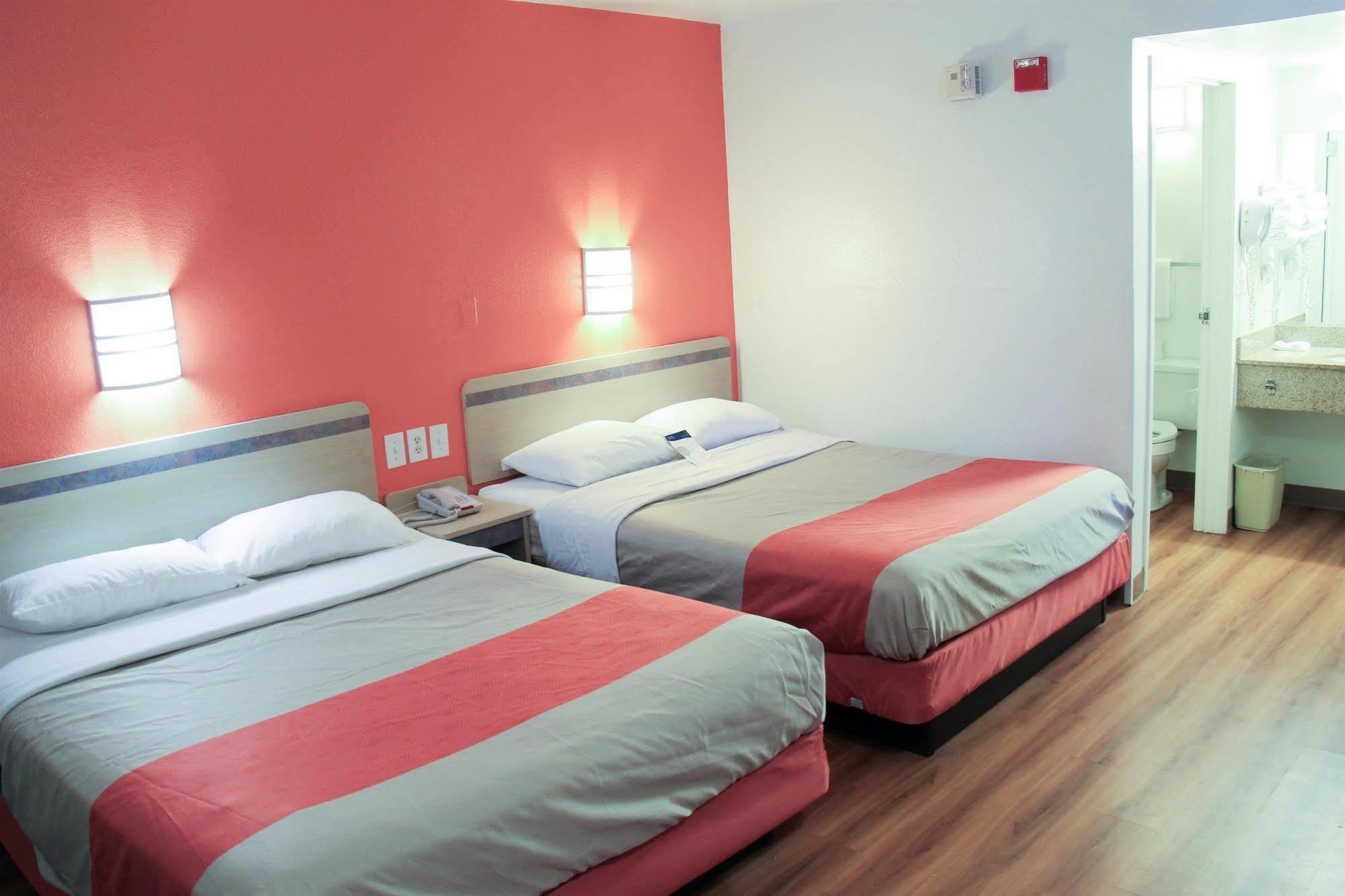 Motel 6-Enfield, Ct - Hartford エクステリア 写真