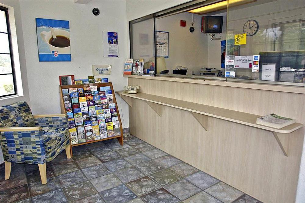 Motel 6-Enfield, Ct - Hartford インテリア 写真